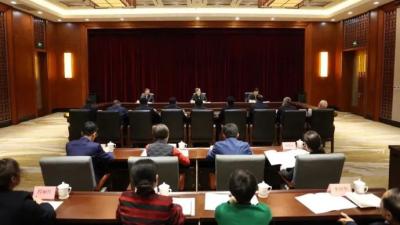 辽宁省政协举行十三届三十七次党组扩大会议，周波主持并讲话