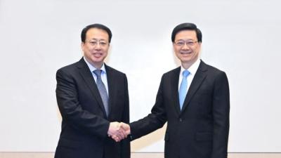 龚正市长率上海市代表团访问香港，李家超称香港与上海就像左右手、两兄弟