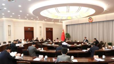 上海市政协召开十四届三十二次党组（扩大）会议，胡文容主持并讲话