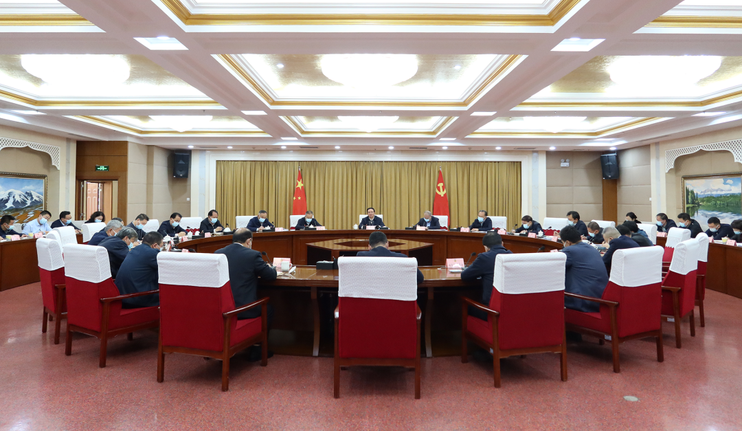 5月30日，自治区政协党组召开扩大会议。刘惠娟 摄