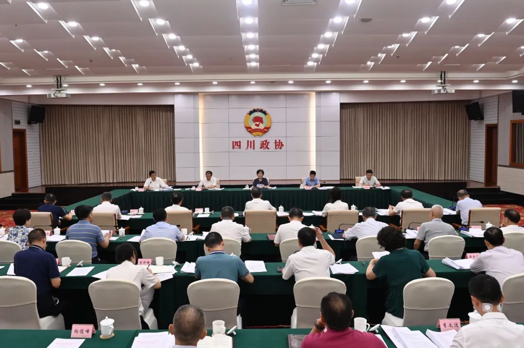 图为会议现场。记者 姜寒冬 摄