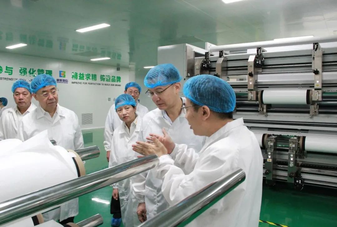 &nbsp;7月19日，省政协主席周波在营口市康辉新材料科技有限公司调研。