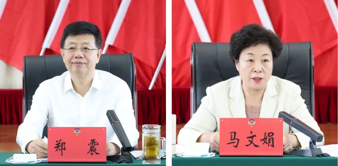 自治区政协党组成员、副主席郑震、马文娟围绕主题作交流发言。