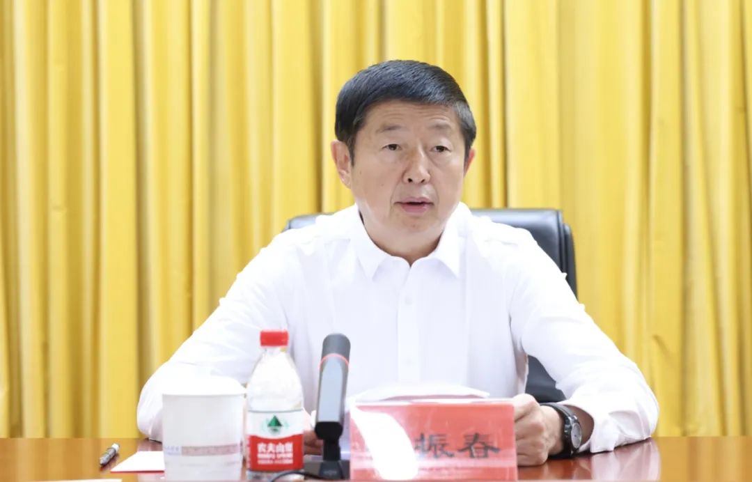 谷振春主持开幕会并作闭幕讲话。
