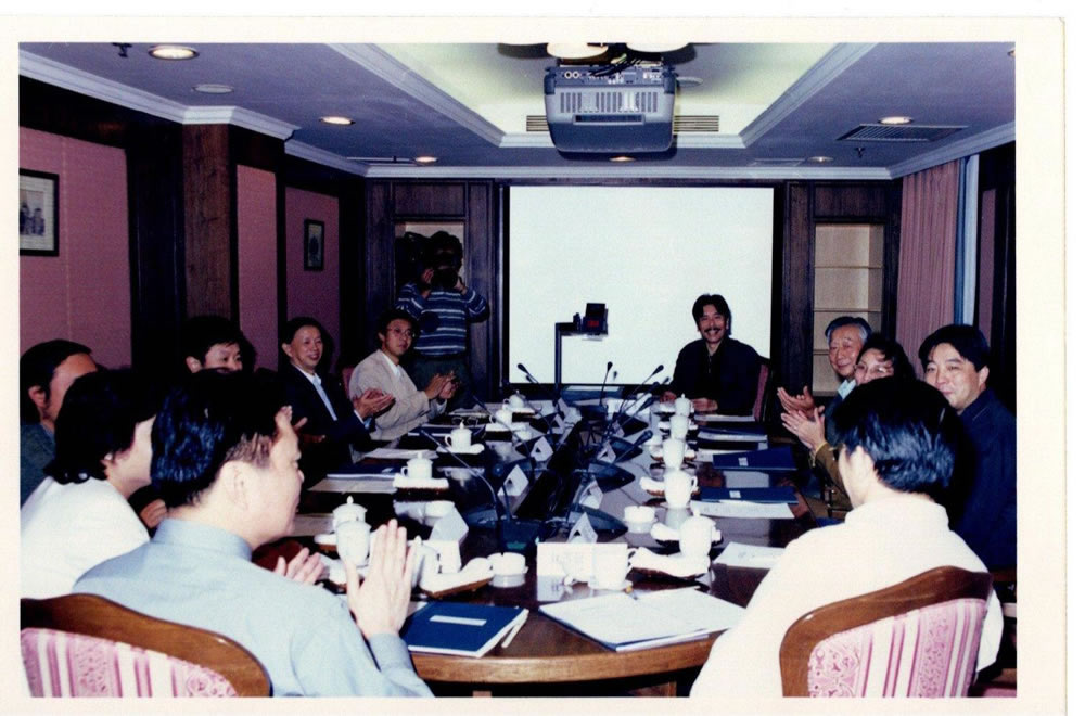 1999年,电影院节目论证会。