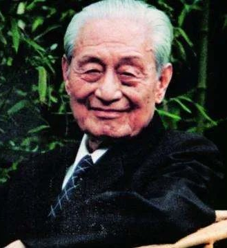 赵朴初（1907—2000年），民进创始人之一，民进第六、七、八届中央委员会副主席，第九、十届中央委员会名誉主席。曾任全国政协第六、七、八、九届副主席，中国佛教协会会长。