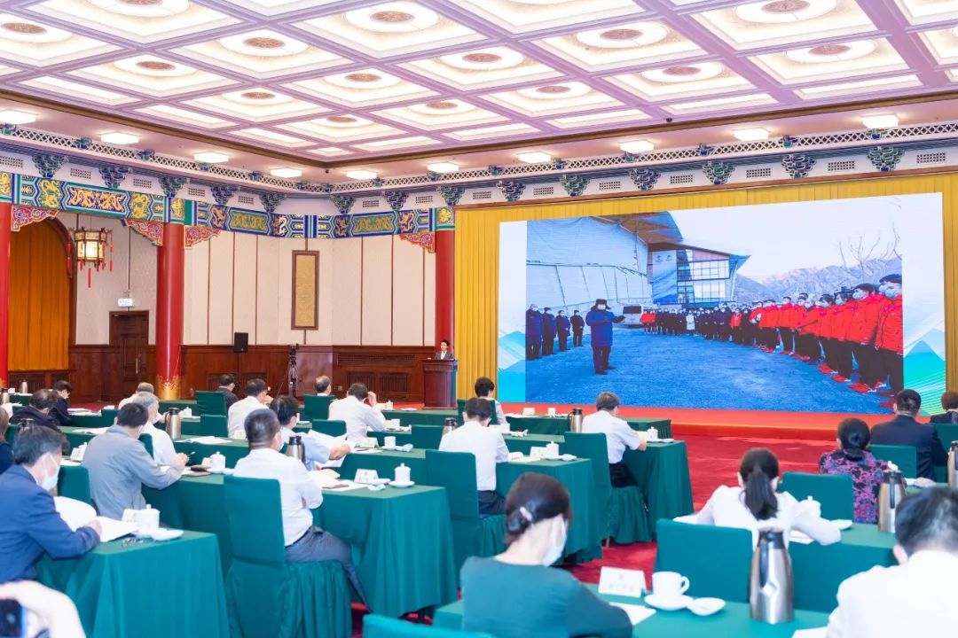 2022年6月2日，全国政协在京举行“奋进新时代，百名委员说”系列活动的首场宣讲活动。王达 摄