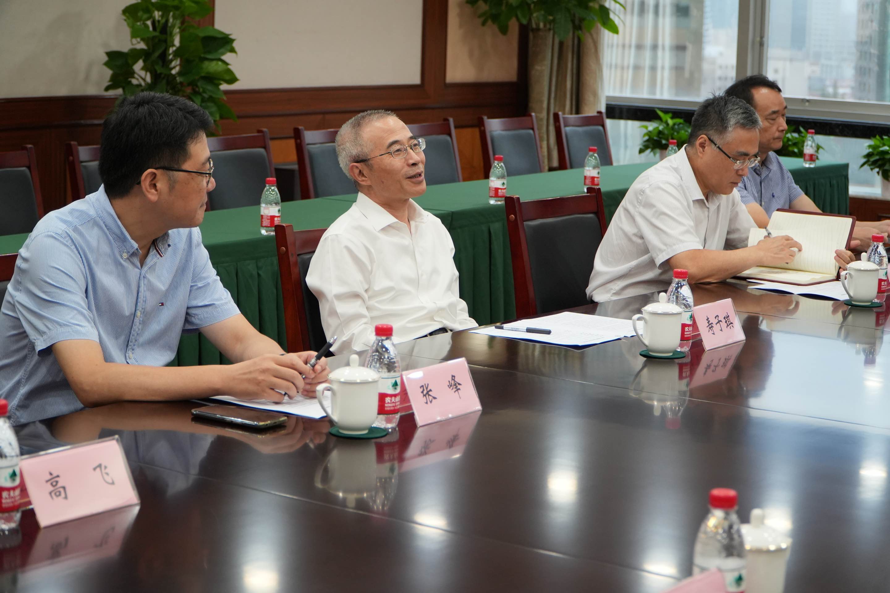 市政协副主席寿子琪讲话