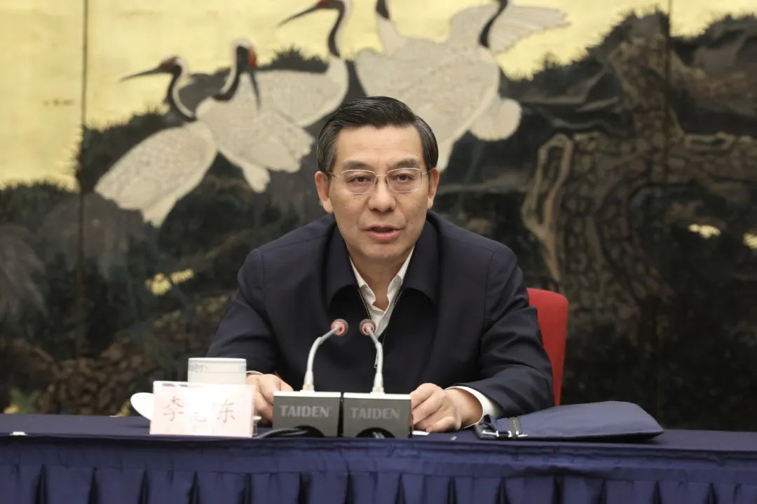 李惠东作闭幕会总结