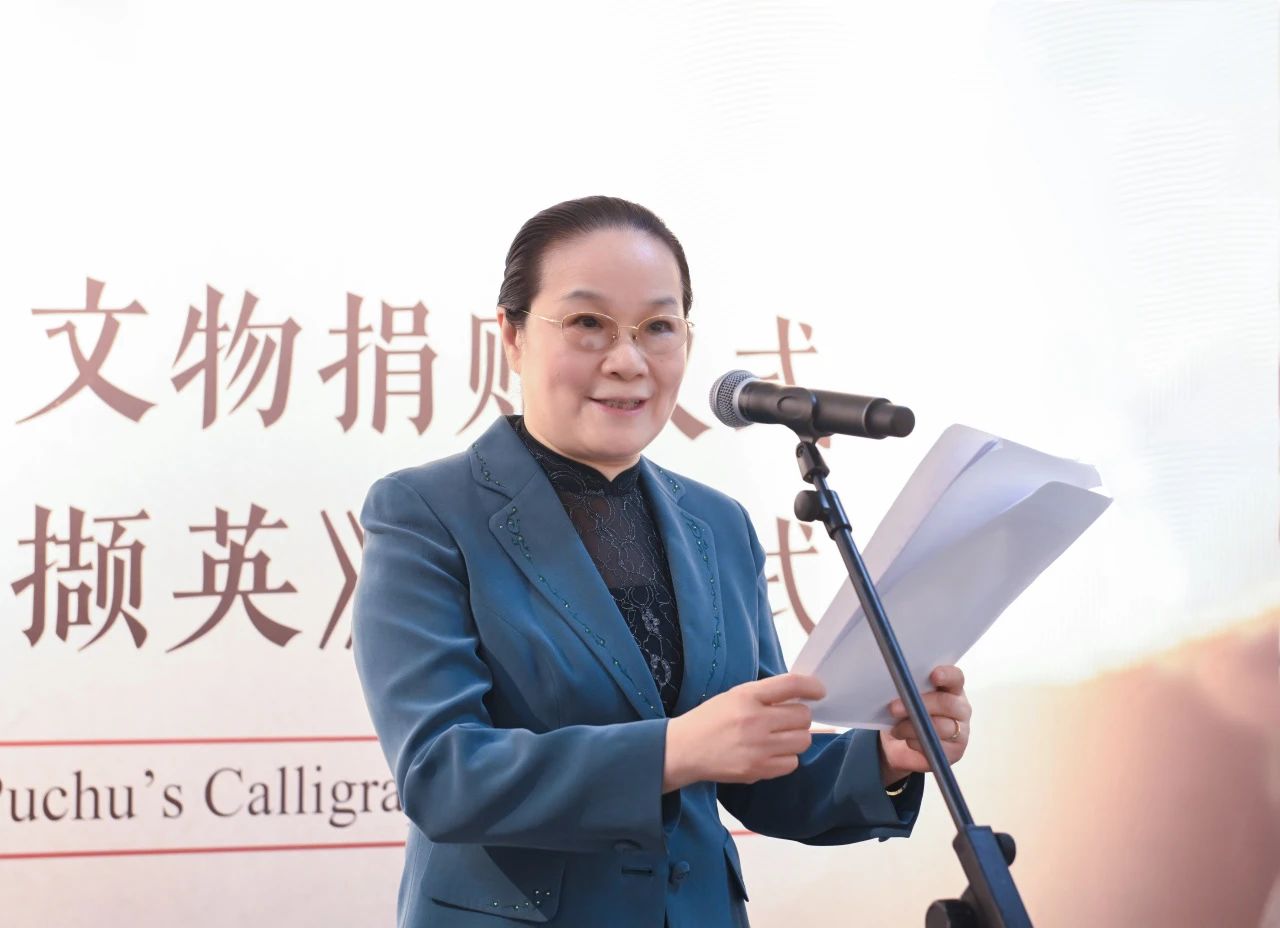 赵雯：全国政协常委、上海市人民政府原副市长、上海市政协原副主席。