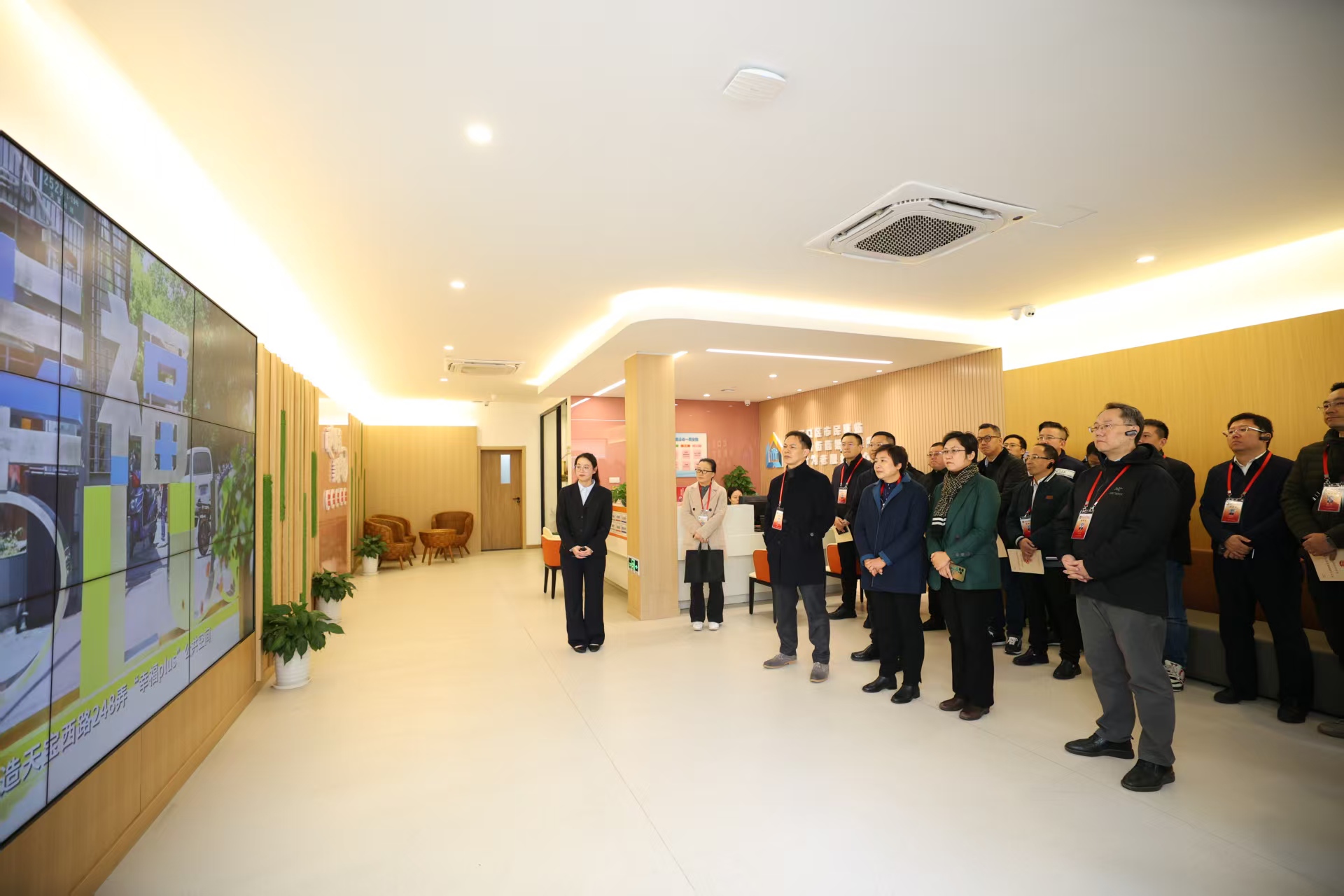 虹口区政协委员调研现场