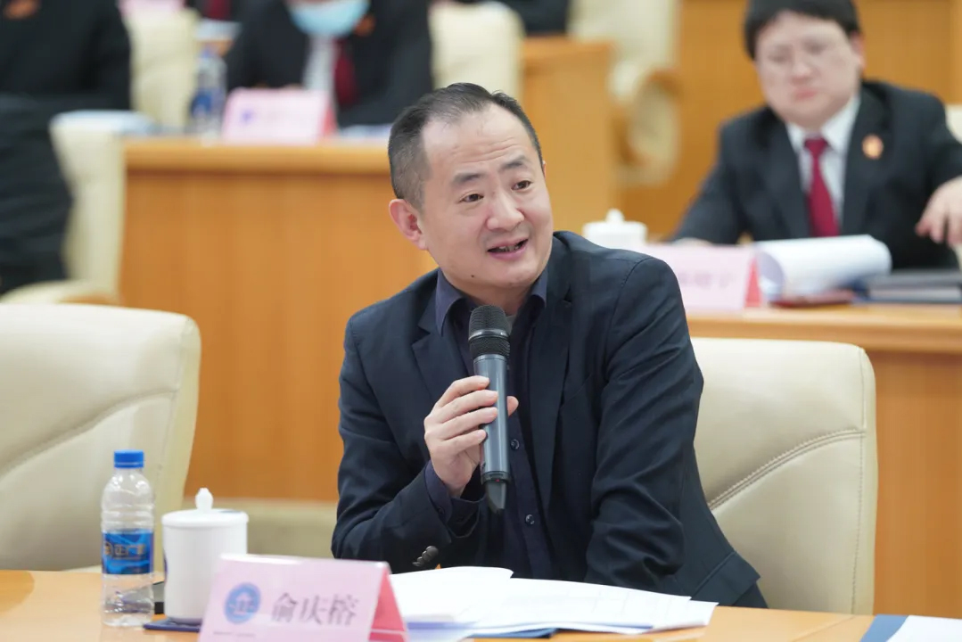 俞庆榕委员出席上海二中院第四届“十佳青年”现场评审会并担任评委