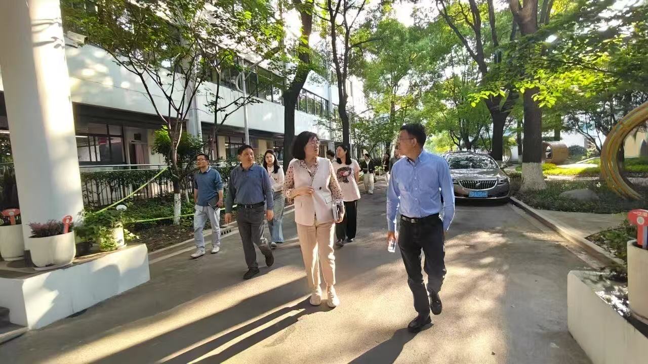 莘光学校实地调研