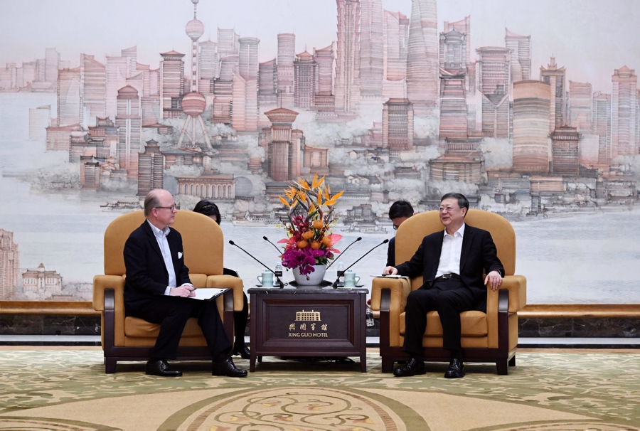 会见勃林格殷格翰股东委员会主席冯保和