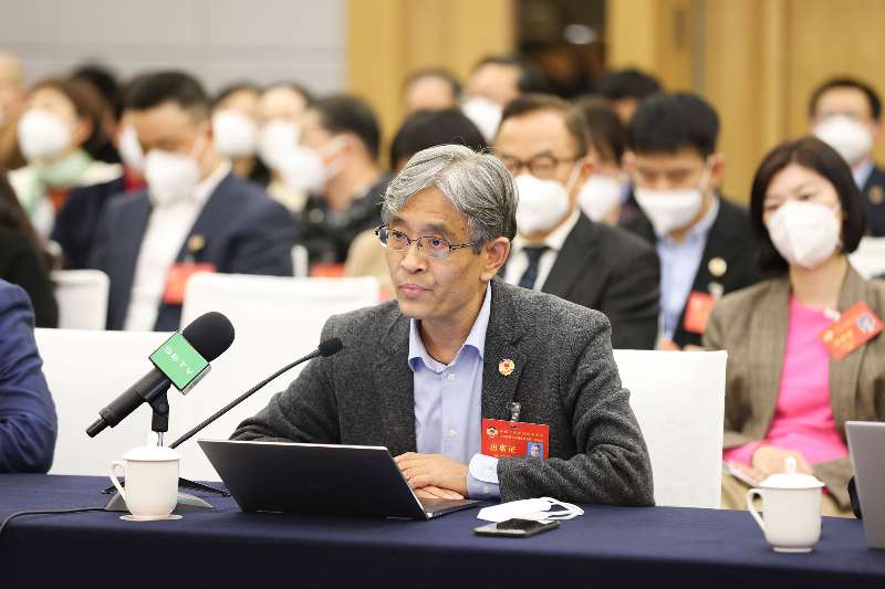 黄宏伟委员