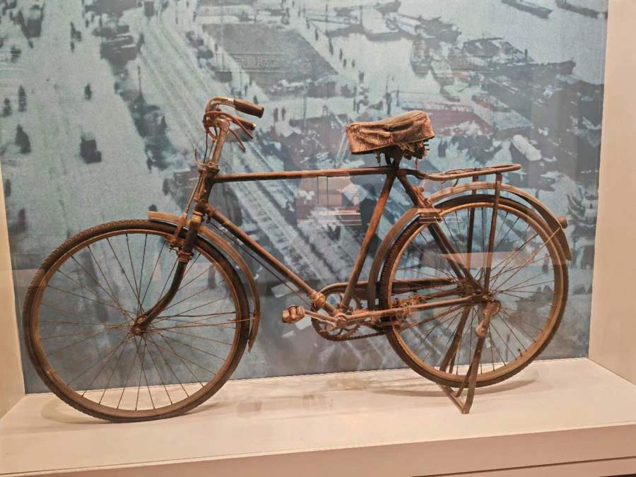 我国第一辆标定型自行车永久牌28英寸PA-11型自行车