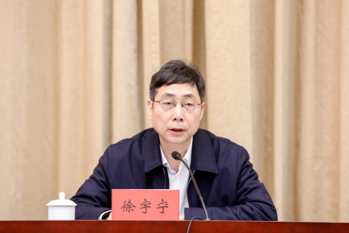 叶双猛主持,张明华,陈为能,叶正波,高庆丰,林雅莲,叶剑鸣及黄志明参加