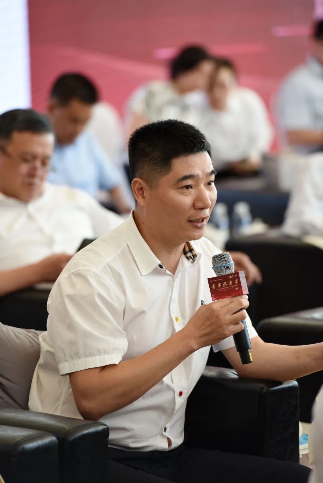 委员风采丨陈国锋:耕耘齿间方寸,勇担社会责任