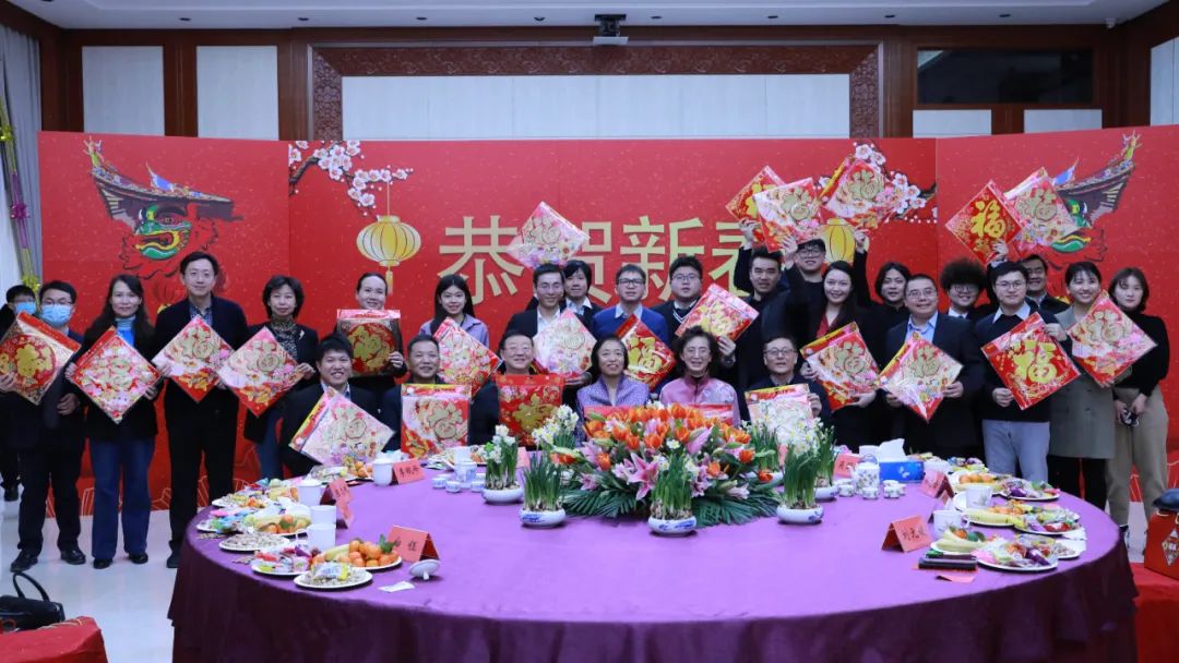 2021年2月8日,台盟中央举办“欢欢喜喜斗阵来围炉”在陆过年台胞线上联谊活动。