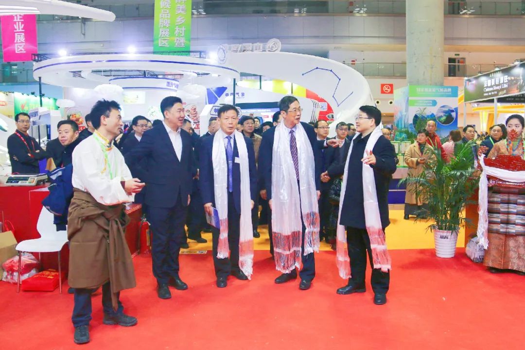 2020年1月10日,以“助力乡村振兴,促进开放合作”为主题的第十九届中国西部(重庆)国际农产品交易会在重庆国际会议展览中心隆重开幕。台盟中央副主席连介德代表台盟中央出席开幕式并致辞。