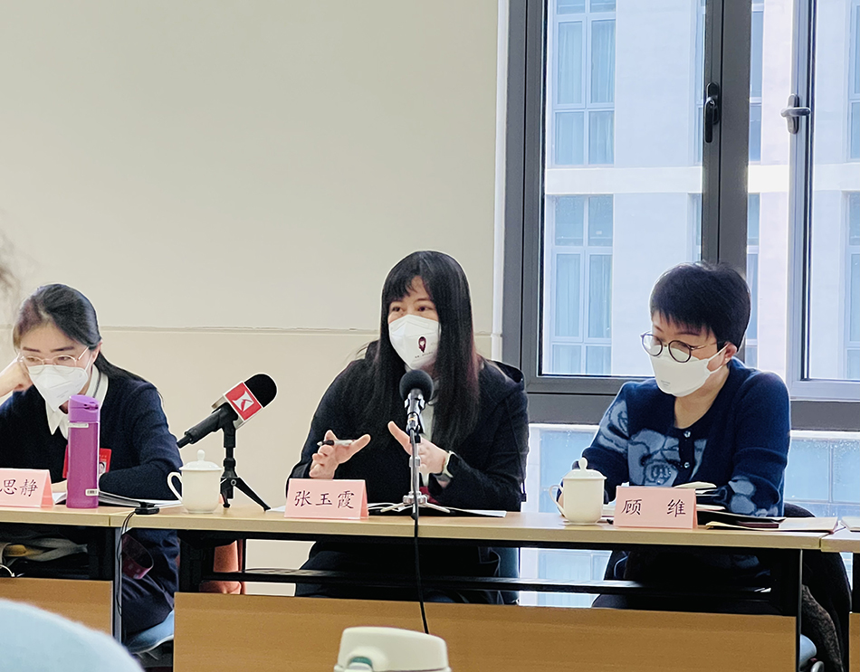 上海市政协委员,上海申浩律师事务所高级合伙人张玉霞参与分组讨论。 受访者 供图