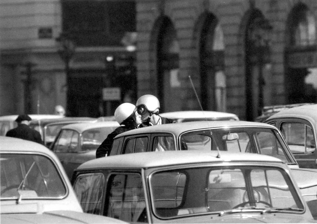大街上的吻，1966年，罗伯特·杜瓦诺摄