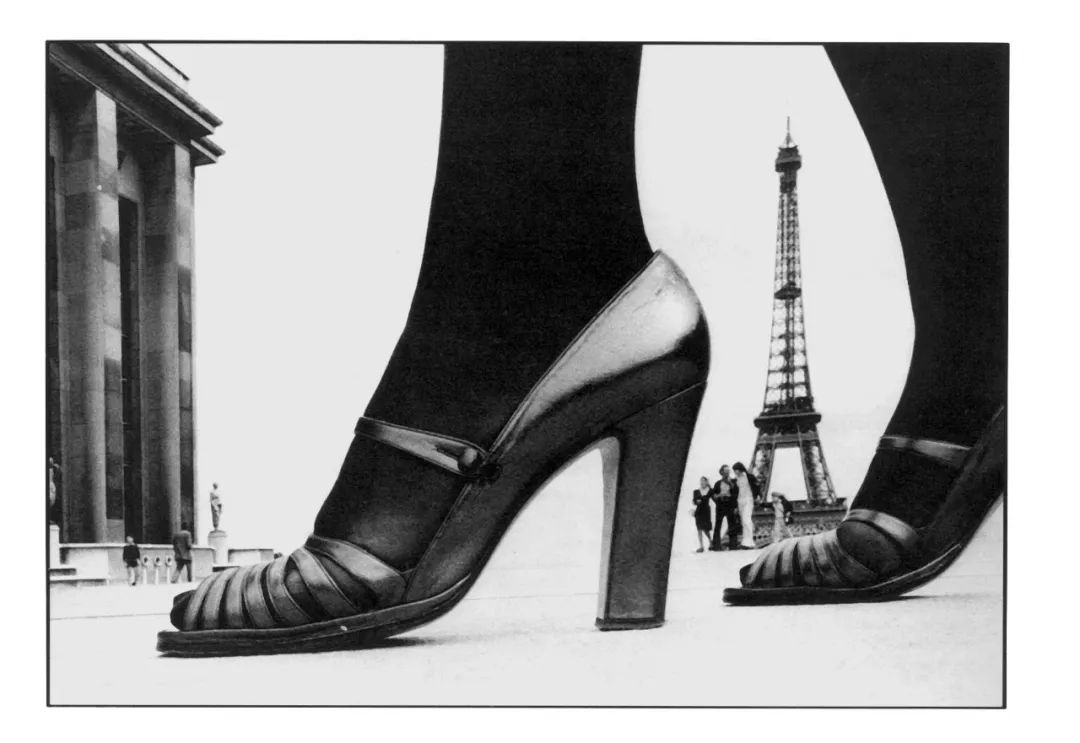 高跟鞋和埃菲尔铁塔，1974年，弗兰克·霍瓦特摄