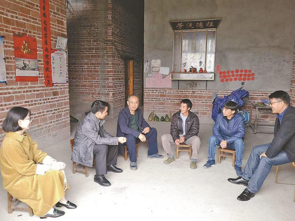 2018年10月19日，赴湖南省永州市江永县源口瑶族乡开展脱贫攻坚调研。