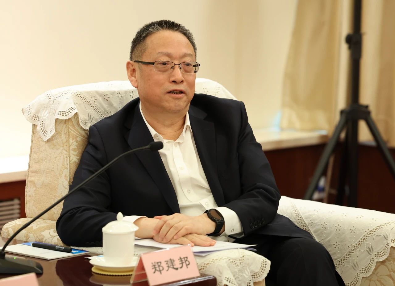郑建邦会见中共重庆市委统战部部长卢红一行_统战
