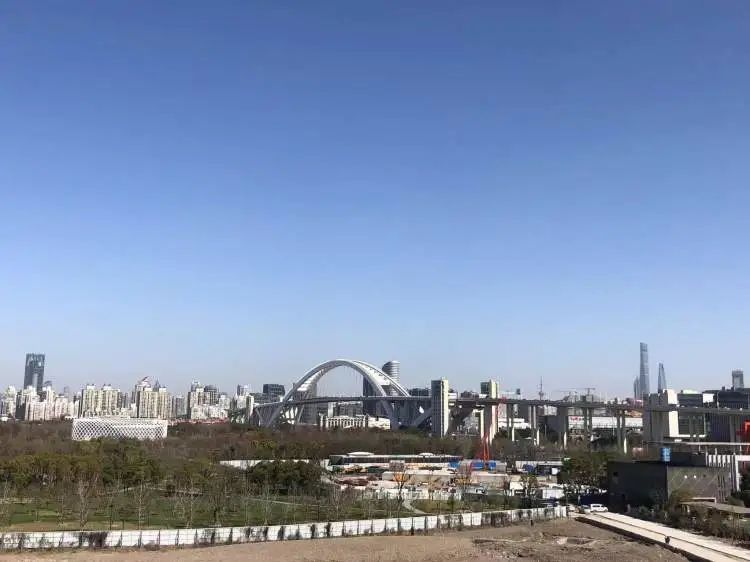从双子山主峰俯瞰的景色