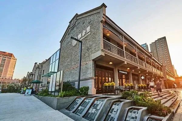 海派石库门建筑群——慎余里(摄影:朱璇笠)