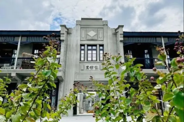慎余里复建后的门楼