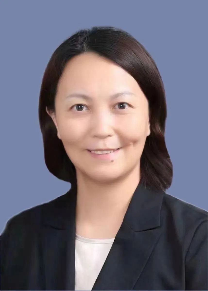 <strong>张雪梅</strong><BR/>区政协委员、区委统战部副部长,区侨联党组书记,区侨办主任