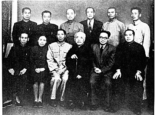 一九四九年九月，出席中国人民政治协商会议第一届全体会议的农工党代表和候补代表合影。
