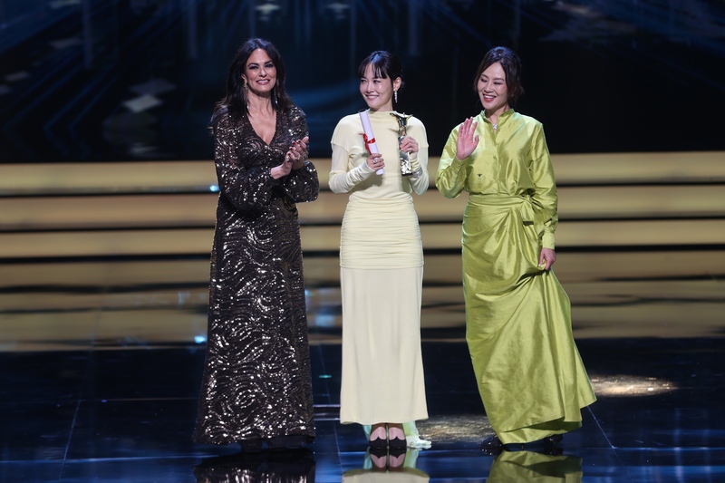 日本电影《658公里、阳子的旅途》女主角菊地凛子获“最佳女主角”。