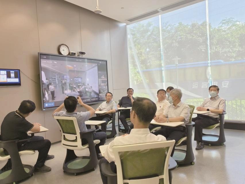 调研组一行在广州视源电子科技股份有限公司调研