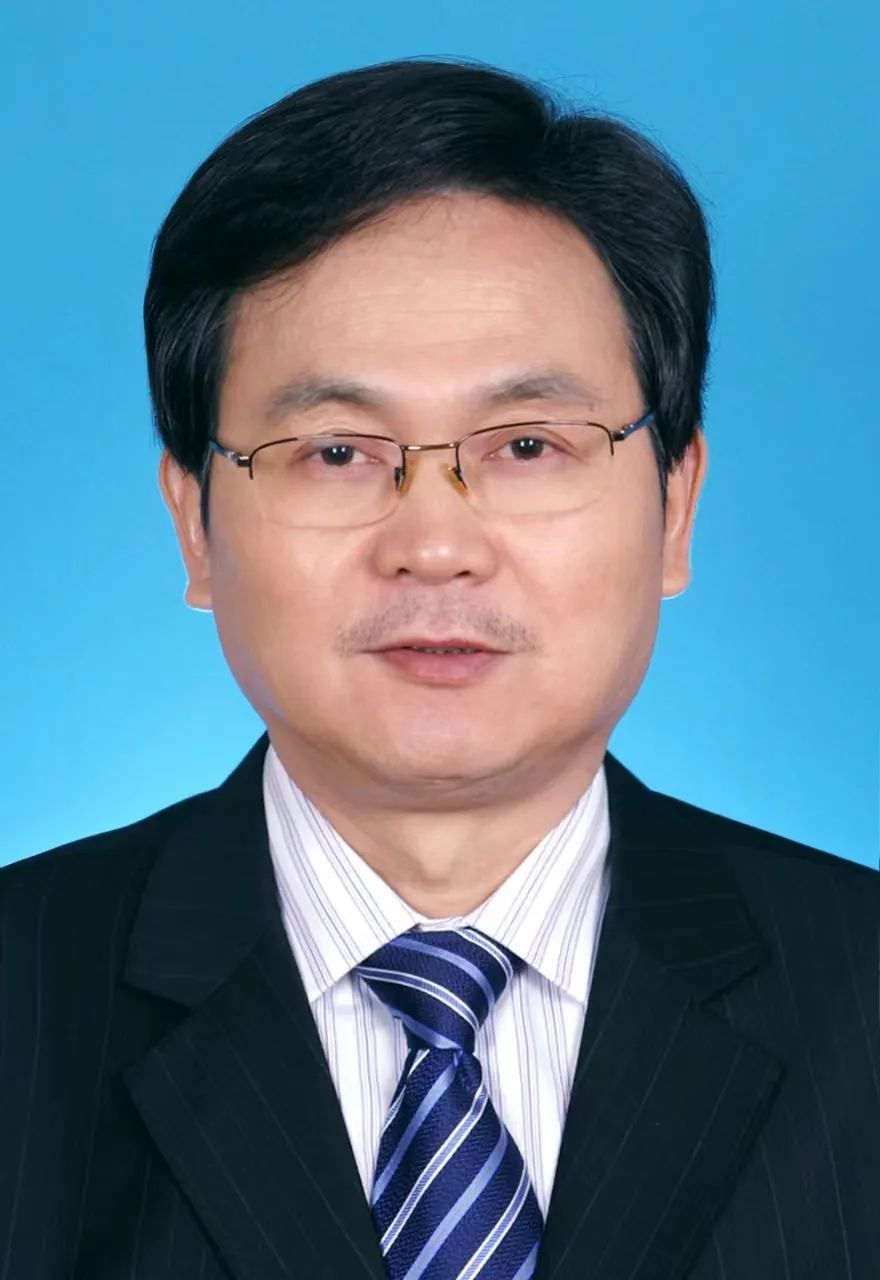 吴国平