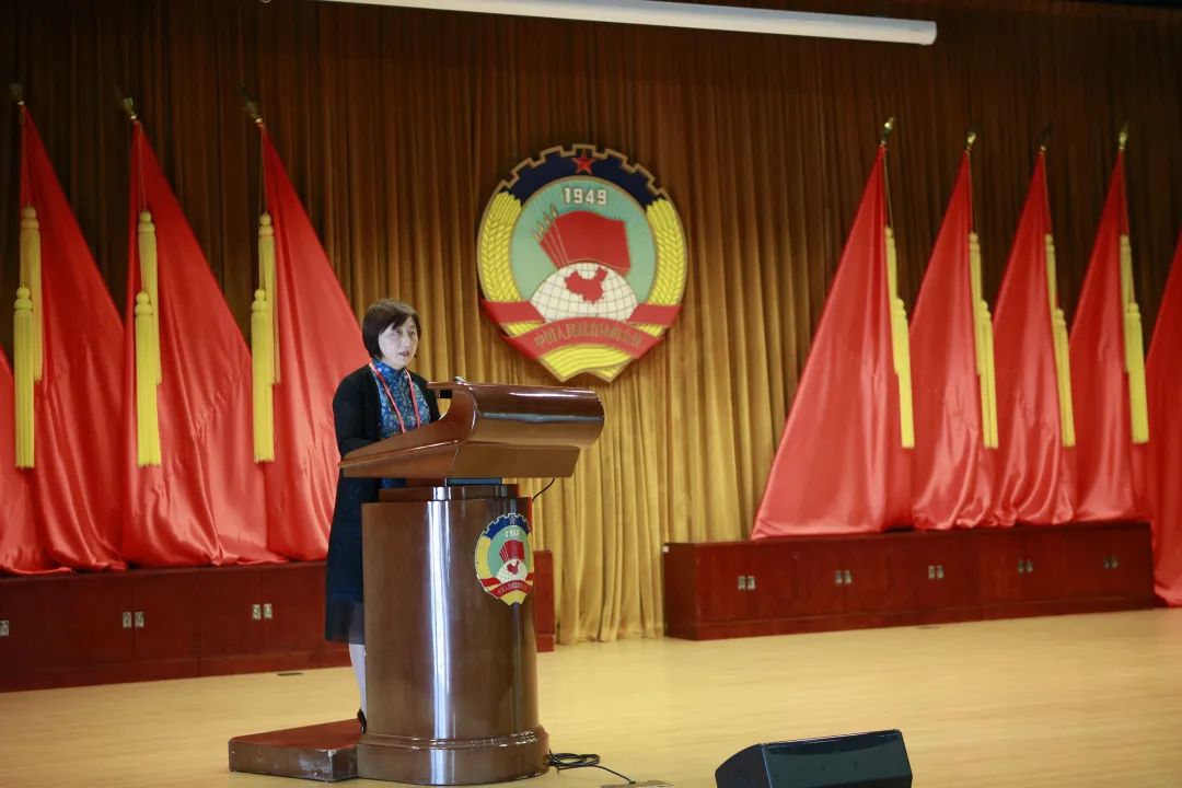 席蓓莉代表徐汇政协作交流发言
