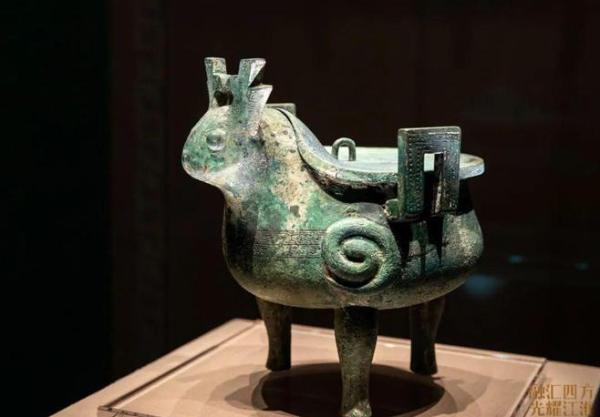 “融汇四方 光耀江淮——群舒文化展”的展品