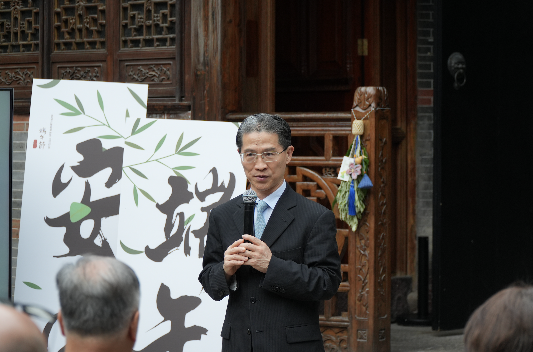 图为全国政协常委、上海公共外交协会会长周汉民致辞。张希喆摄