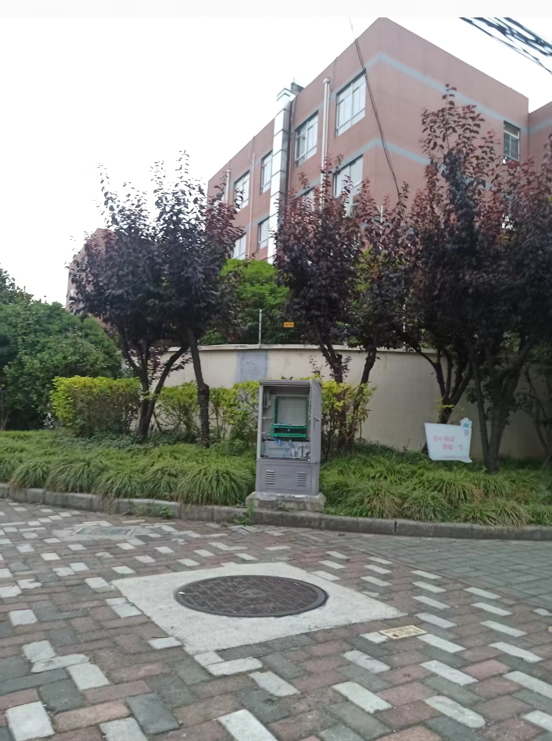 电表箱门敞开