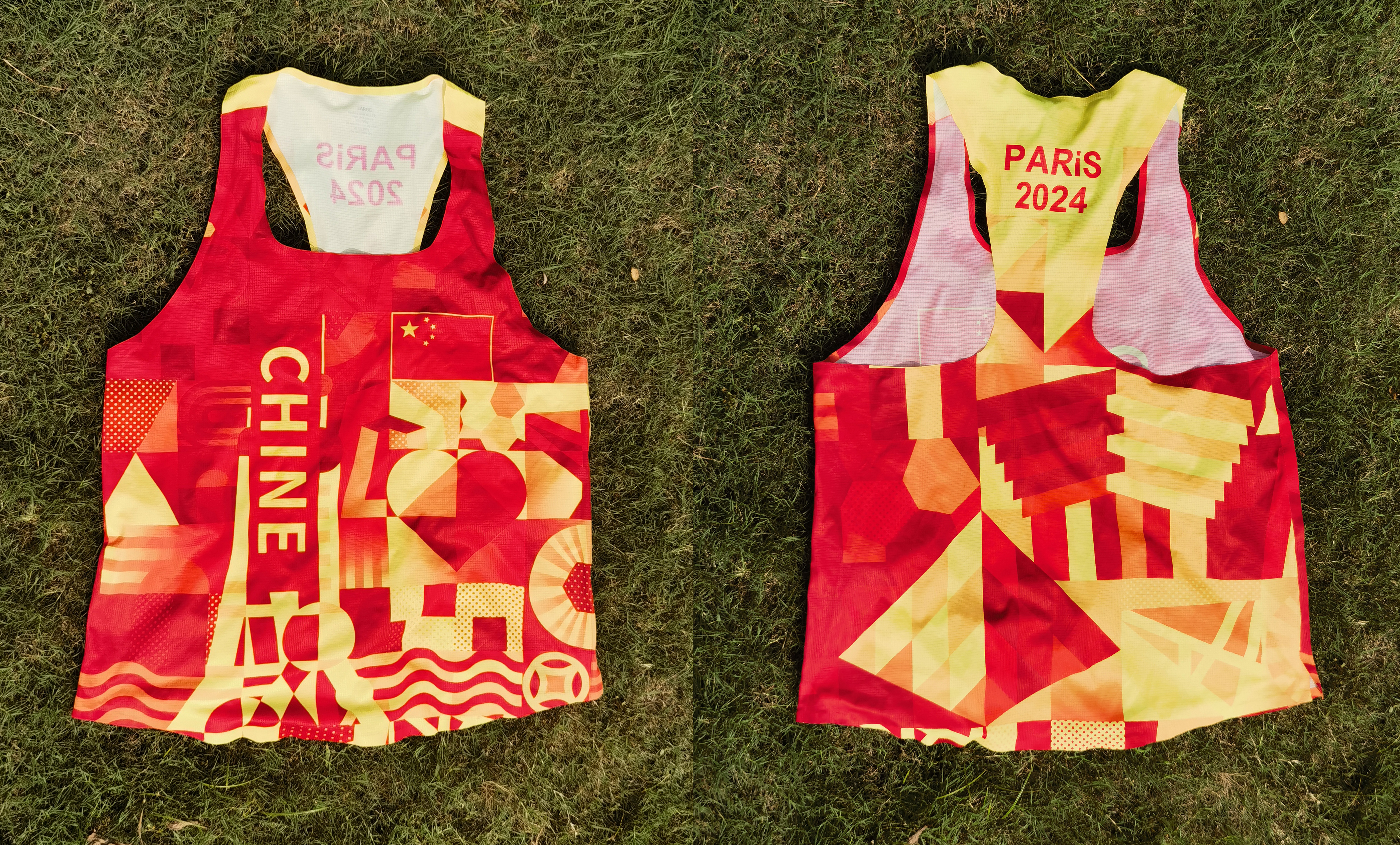 李伦一设计的奥运背心。