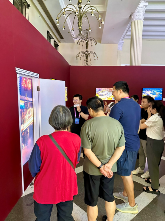 “光年美术馆”的时空门唤醒光影记忆