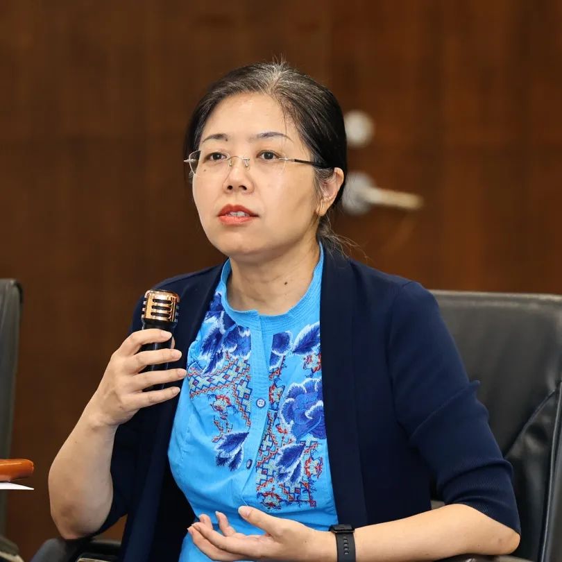 庄薪<BR/>中国银行徐汇支行党委书记、行长