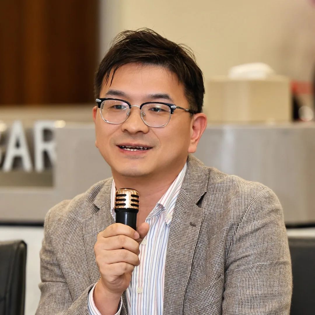 黄欣<BR/>上海中正达广基金销售有限公司党支部书记、总经理