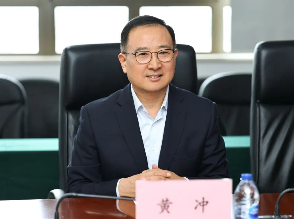 黄冲一行赴上海市胸科医院调研走访_长三角政协
