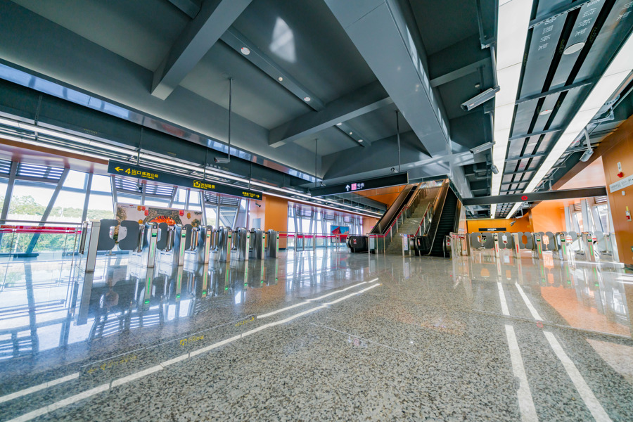 17号线西岑站。