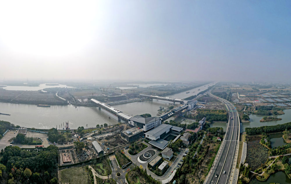 正在建设中的方厅水院。新华社记者 方喆 摄