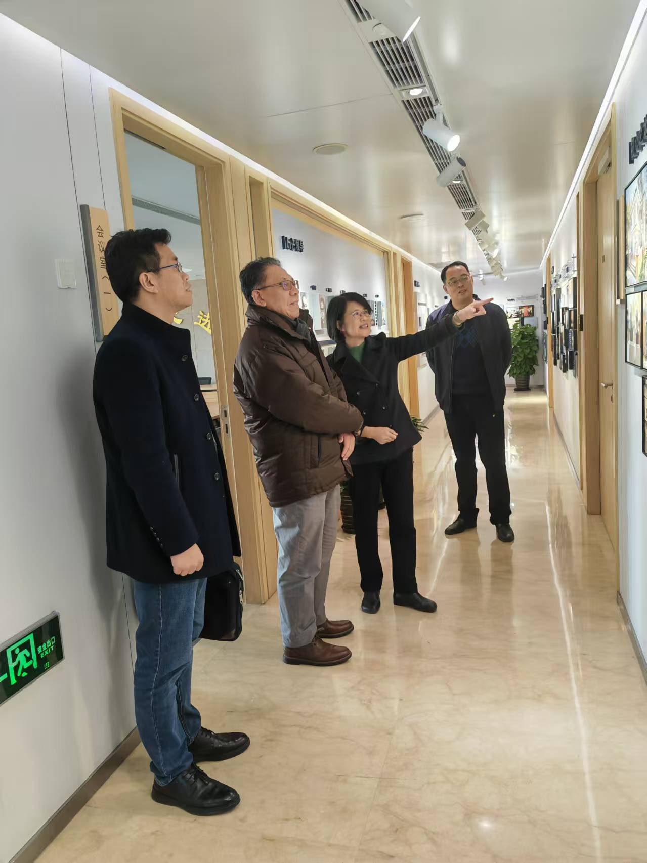 走访看望市政协委员，民进市委组织部部长范秀敏