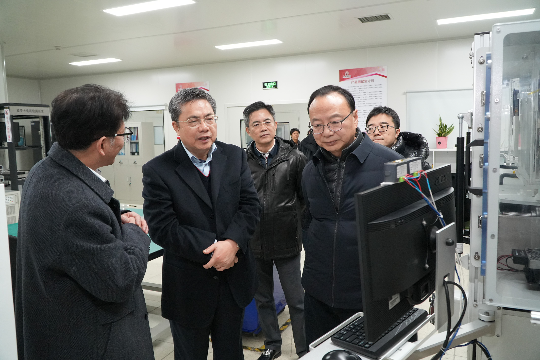 参观上创超导车间